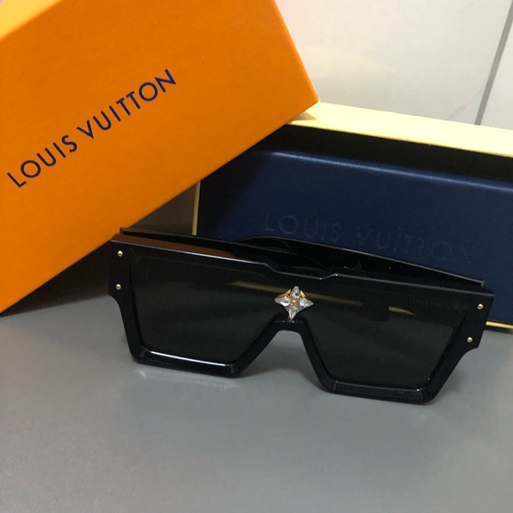 Louis Vuitton Women's Authentic Sunglasses - Picture 1 of 4